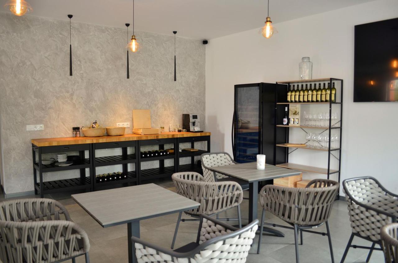 Veltlin Bed & Wine Hotel Valtice Kültér fotó
