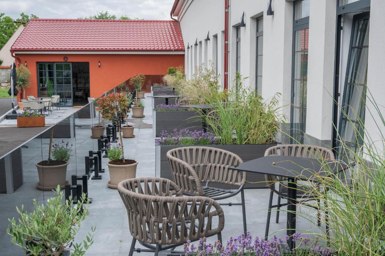 Veltlin Bed & Wine Hotel Valtice Kültér fotó