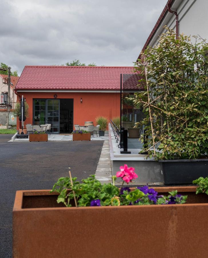 Veltlin Bed & Wine Hotel Valtice Kültér fotó