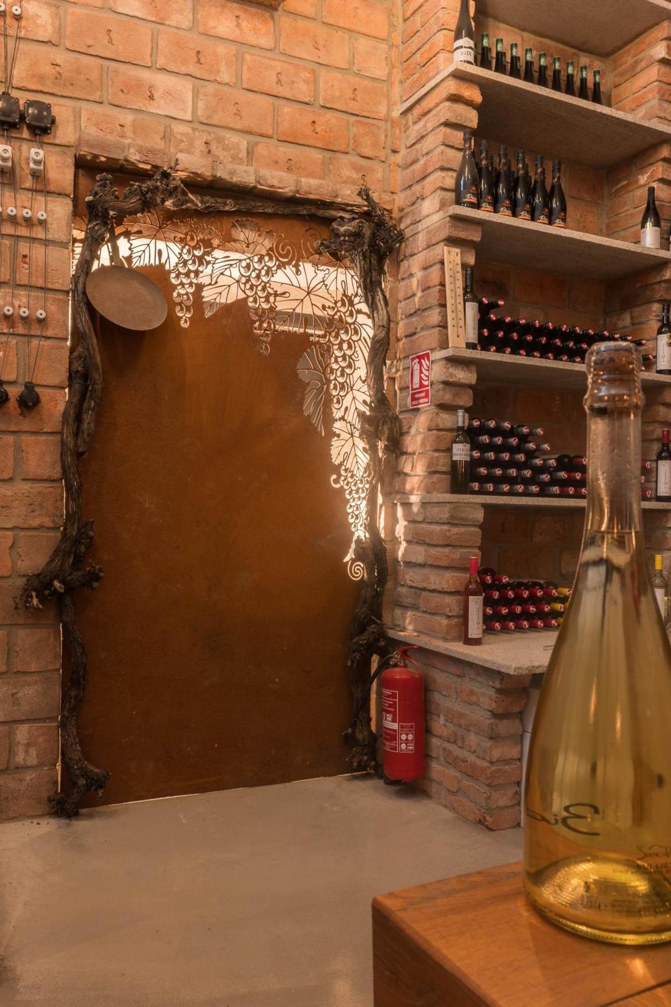 Veltlin Bed & Wine Hotel Valtice Kültér fotó