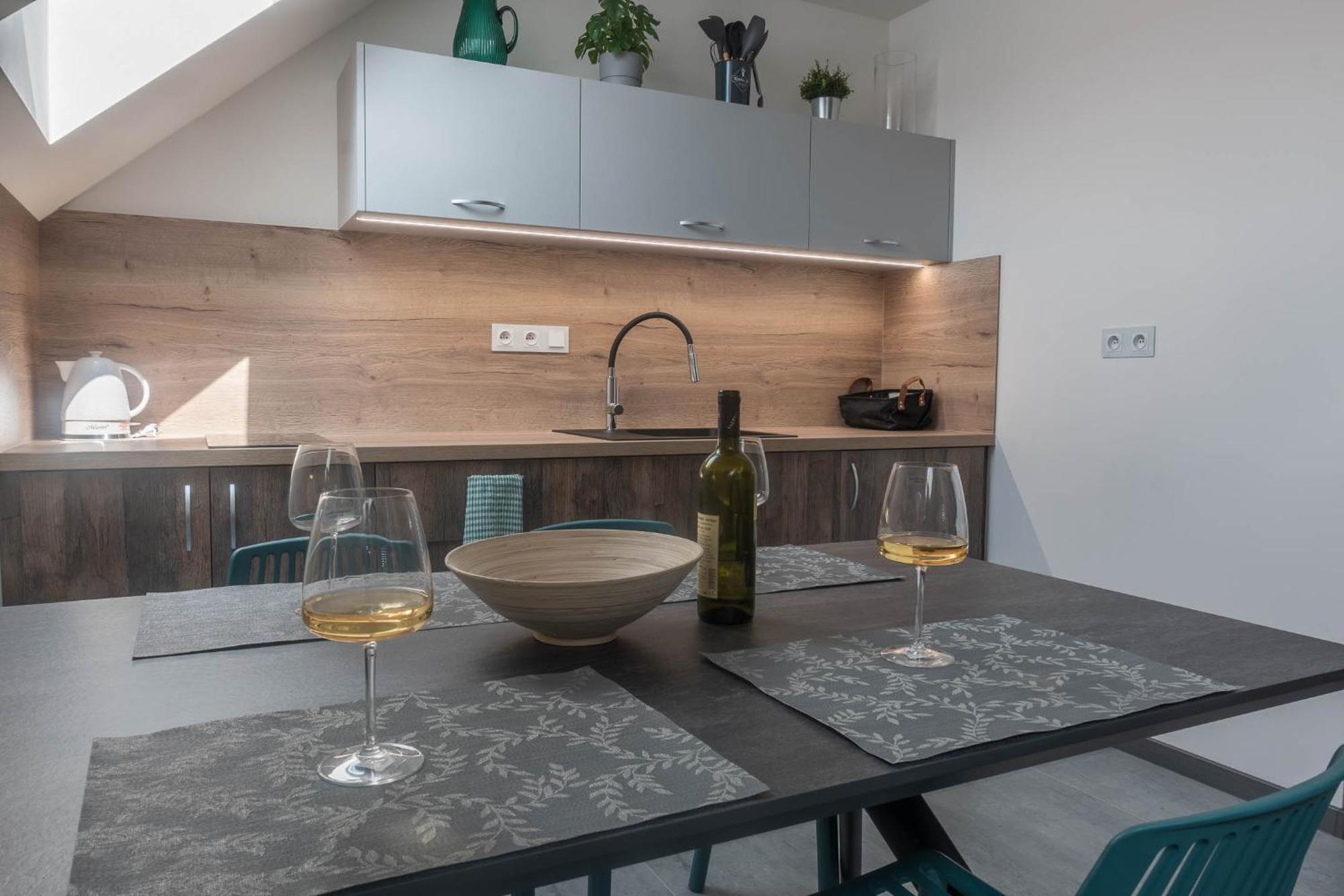 Veltlin Bed & Wine Hotel Valtice Kültér fotó